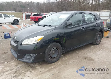 2010 Toyota Matrix z USA, uszkodzony, nr VIN 2T1KU4EE7AC255292